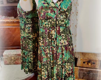 Super Cute NWOT  Vintage Bohemian Sundress - Vivid Green and Plum Print - Soft Drapey Jersey - SZ 8/10 - Very Full Multi Tiered Skirt