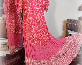 Vintage 1990s Cottagecore Gorgeous Vivid Coral and Yellow Floral Garden Party Dress - Size M - Crinkle Rayon Crepe - Full Tiered Skirt