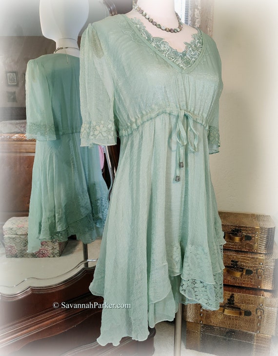 Beautiful Mint Green Lace and Sheer Gauze NWOT Top - Vintage 1920's-Inspired Super Feminine - Bias-cut Multi Layered Flared Tunic