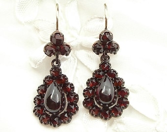 Drop garnet cabochon earrings in Victorian style w/14ct gold F240404