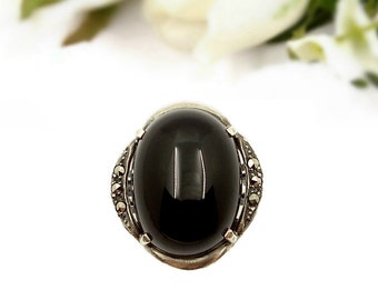 Vintage marcasite Art Deco onyx cabochon ring size 6 3/4 221102n