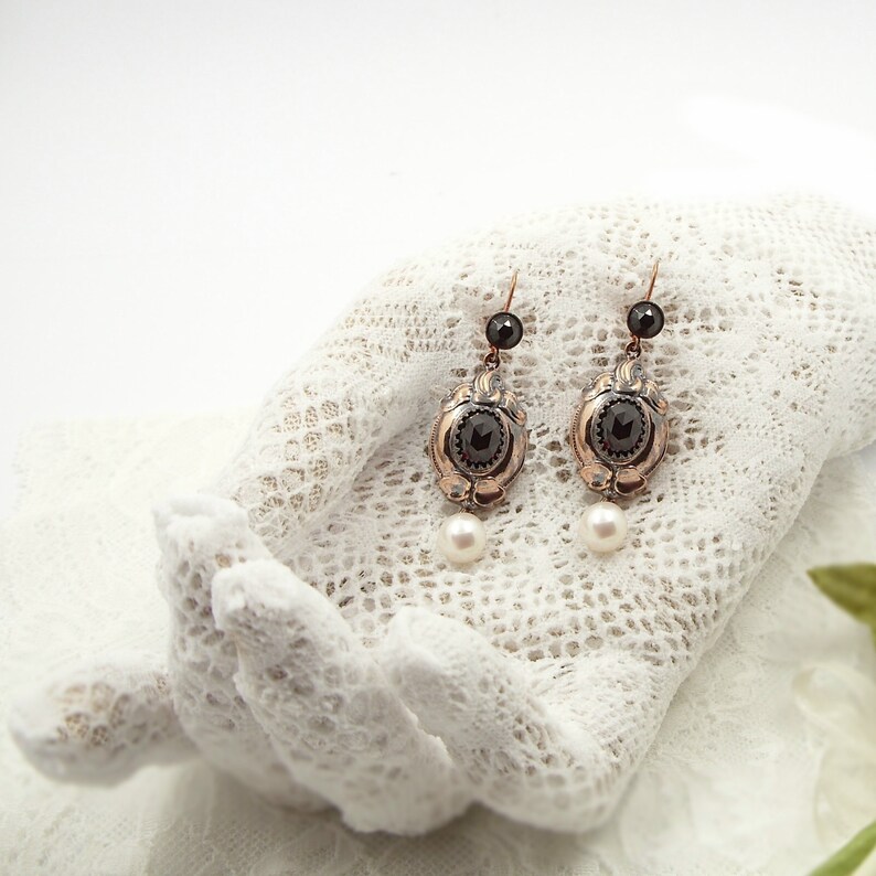 Baroque style Vintage garnet earrings with pearldrop \u0413\u0420\u0410\u041d\u0410\u0422 salestax refunded