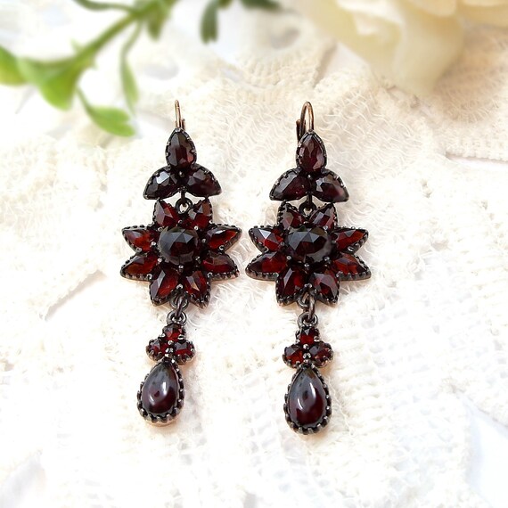 Aureate Vintage star chandelier garnet earrings in