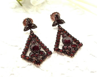 Superb Vintage triangle garnet earrings w/14k solid gold earstuds 240312L