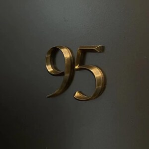 Letrero de metal con letras en 3D, letras doradas, logotipo comercial, logotipo de pared, letras de latón, placa de latón, letrero de metal para exteriores