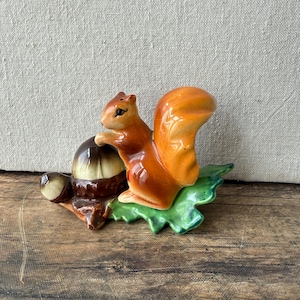 Vintage Salt Pepper squirrel
