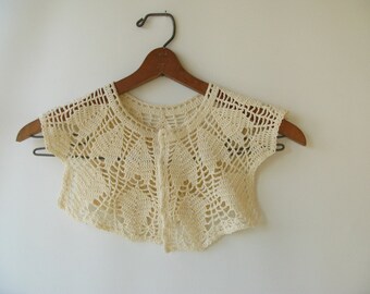 Vintage Crocheted Collar, cream, handmade, accessory