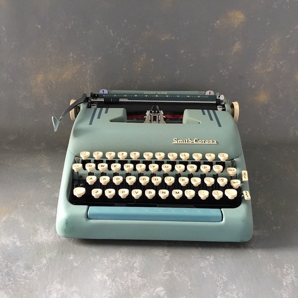 Reserved for pickup........Vintage Smith Corona Typewriter, aqua, Silent Super
