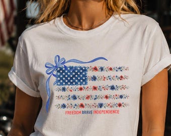Camiseta con la bandera estadounidense y estampado floral, camiseta patriótica para el Día de la Independencia.