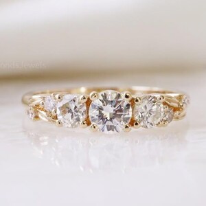 2.00 Ctw Cluster Engagemnet Ring Round Cut Moissanite Ring Round Moissanite Wedding Ring Cluster Anniversary Women Wedding Bridle Ring Gift