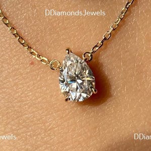 Pear Cut Moissanite Necklace 2.00 Ct White Moissanite Pear Necklace White Gold Diamond Moissanite Necklace Women Gift Charm Necklace