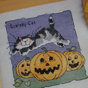 SCAREDY-CAT - Cross Stitch Pattern -