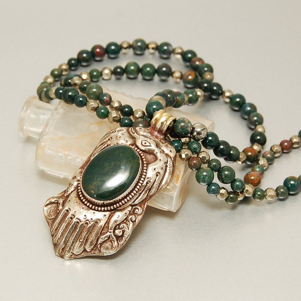 BLOODSTONE - Dark green necklace, bloodstone, heliotrope, symbolic, Oriental style, Arabian nights, Unique piece, BOHO, flamingo pendant