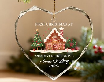 Kundenspezifisches neues Haus Verzierung, unser erstes Weihnachten im Haus, personalisierte Glasadresse Kugel, Housewarminggeschenk, Familienname Verzierung
