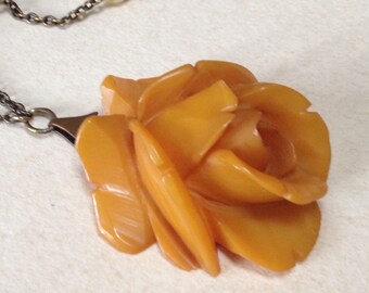 Vintage Necklace Hand Carved Flower Bakelite Rose Pendant on Gold-tone Chain