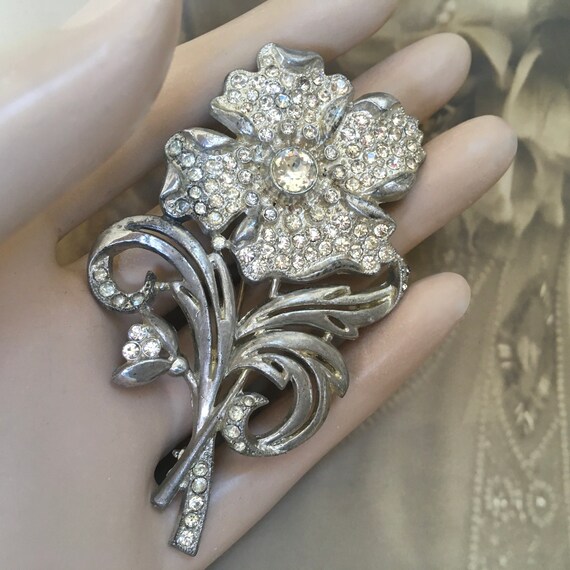 Art Deco Rhinestone Flower Rose Brooch – Big Anti… - image 3