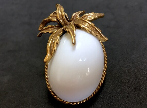 White Eggplant Brooch – Large Dome Cabochon & Gol… - image 5