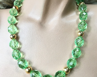 NAPIER Green Bead Necklace – Big Faceted Lucite & Gold Plated Beads – Patent 4774743 – 1980s