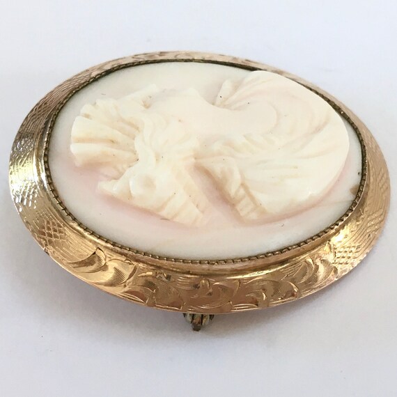 Cameo Brooch – Beautiful Gold Plate Etched Frame … - image 4