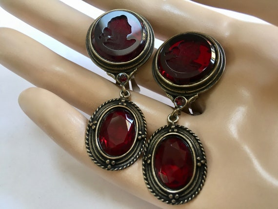Red Glass Intaglio Dangle Clip On Earrings – Beze… - image 3