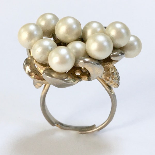 Boucher Pearl Cluster Cocktail Ring – Trembler Grape Pearls Figural – Marcel Boucher Signed Numbered Rare – 1950s