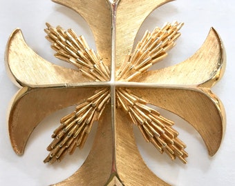 Crown Trifari Golden Maltese Cross Brooch With Wheat – Modernist Gold Tone Mid Century – 1970s