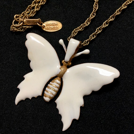 Miriam Haskell Butterfly Pendant Necklace – Cream… - image 5