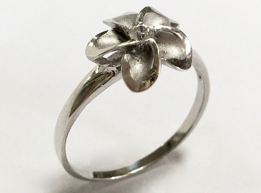 Floral Sterling Silver Plumeria Flower Ring Dainty Daisy Etsy