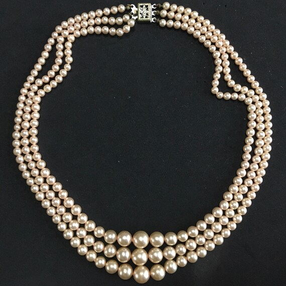 Old Faux Pearls Three Strand Necklace – Lightweig… - image 4