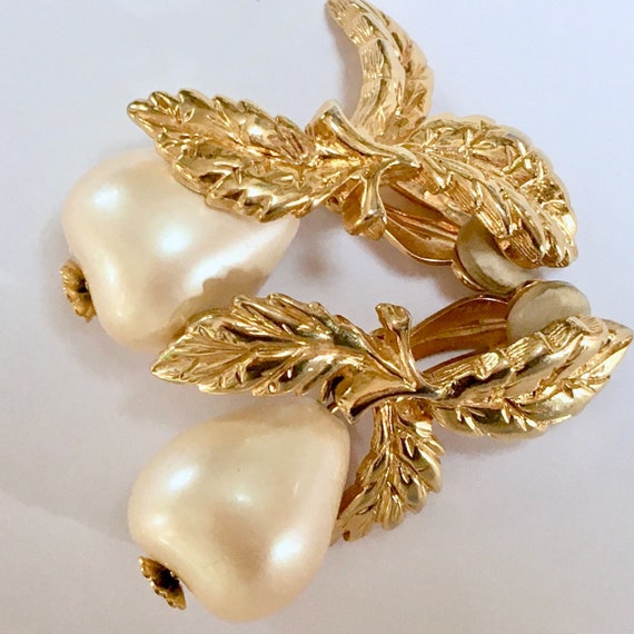 MFA Museum of Fine Art Faux Pearl Pear Dangle Cli… - image 6