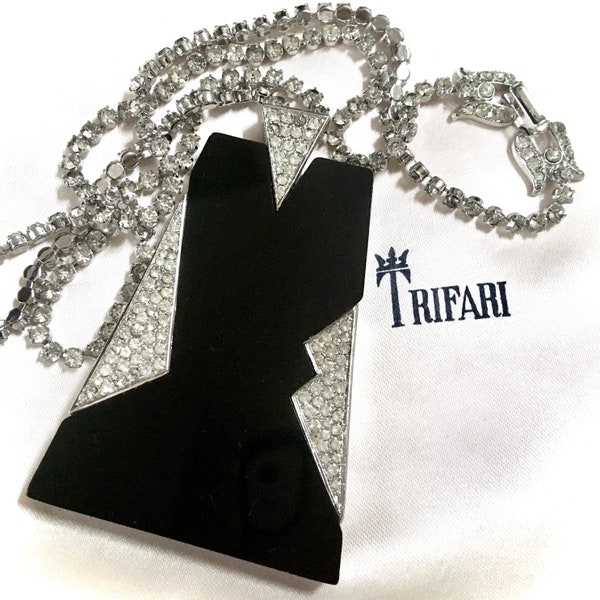 Crown Trifari Black Lucite Art Deco Pendant Necklace – Clear Pavé Rhinestones – 1970s