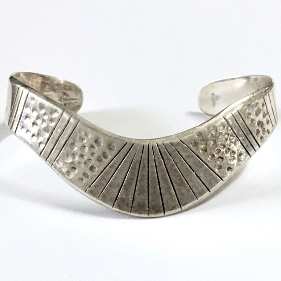 Hammered Green Seraphinite and Sterling Silver Cuff Bracelet main image 1