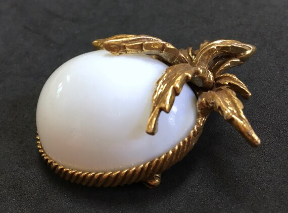 White Eggplant Brooch – Large Dome Cabochon & Gol… - image 7