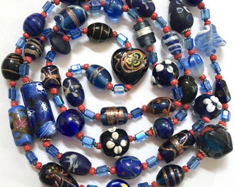 Blue Art Glass Long Necklace – Venetian Murano Beads – Lampwork & Copper Fluss Wedding Cake – 1980s