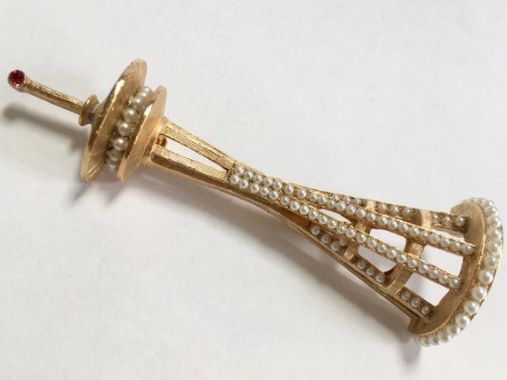 Space Needle Brooch With Faux Pearls – Retro Figu… - image 4