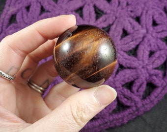 Red Tiger Eye Sphere 41mm Crystal Ball Stone Polished Marble Unique Natural High Quality Gemmy wood stand