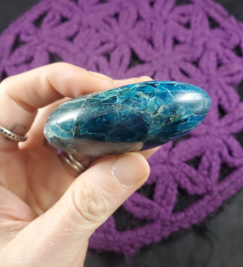 Blue Apatite Palmstone Gallet Crystal Stones Crystals Palm stone Natural shimmer gemmy blue throat chakra image 2