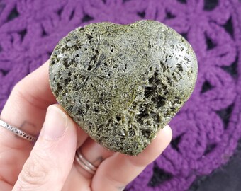 Green Epidote Heart Crystal Peruvian Stones Crystals Polished heart chakra polished Peru