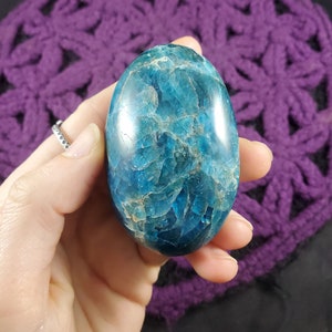 Blue Apatite Palmstone Gallet Crystal Stones Crystals Palm stone Natural shimmer gemmy blue throat chakra image 6