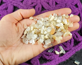 50g Moonstone Tumbled Chips Stones Polished Light White Peach Crystals small tiny pebbles bulk gridding wholesale xs roller ball vial