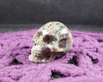 Yooperlite Skull Carving UV Reactive Stones Carved Spirit Crystal Day of the Dead Memento Mori Black Grey Carving