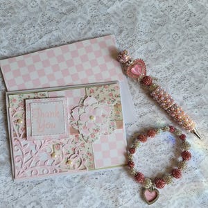 Rosa und Silber Danke Geschenk-Set, handgemachte Karte, Perlenstift & Armband mit Bling, Krone Stiftdeckel, All-Occasion Geschenk für Sie, Geburtstag,