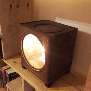 Luminaire boite à bonbons vintage avec hublot