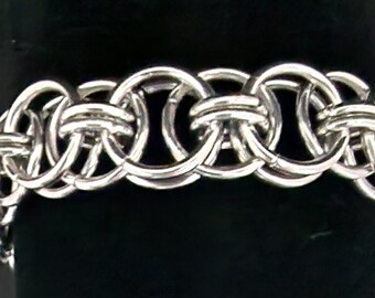 Pulsera de cota de malla hecha a mano - Tejido clásico de yelmo