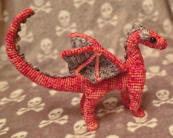Pequeño dragón rosa