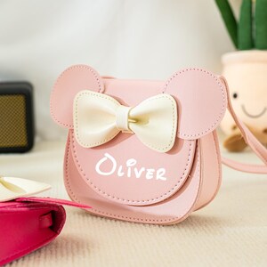 Sac à main bandoulière avec oreilles de souris pour demoiselle d'honneur, cadeau d'anniversaire personnalisé pour tout-petit, mini sacs à main pour petite fille, sac à main personnalisé avec noeud rose, sac à main