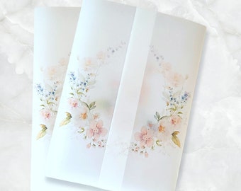 Kurtka z welinu z motywem kwiatów wiosennych, welinowy otulacz z motywem kwiatów polnych na zaproszenia o wymiarach 13 x 18 cm, welinowy otulacz z nadrukiem na zaproszenia ślubne