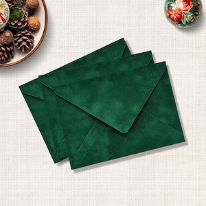 Emerald Green Velvet Envelopes, A7 Euro Flap Wedding Envelopes, 5.25 x 7.25 Inner Envelopes, Dark Green Envelopes, Luxury Wedding Envelopes