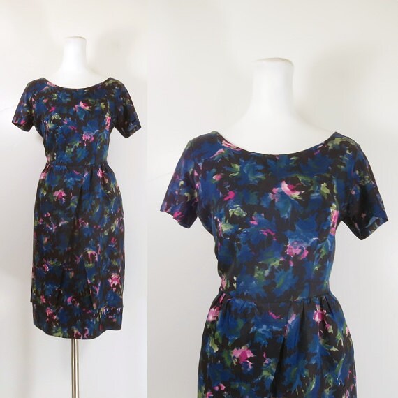 50s 60s wiggle dress / 50s floral cocktail dress /