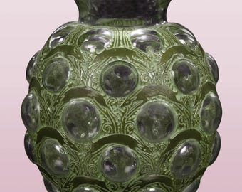 ラリックの花瓶にサイン入り。ルネ・ラリックの有名な花瓶！ 1937年